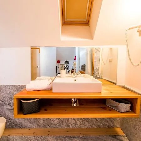 Bar Rudi 3*